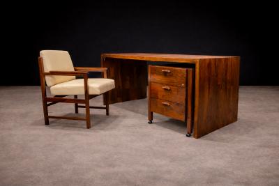 Bureau M veis Brazilian Modern Pair of Armchairs in Rosewood Beige Leather Bureau