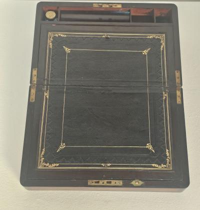 Burl Walnut Victorian English Lap Desk circa 1870