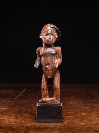 Bwende Standing Statue with scarified body DRC