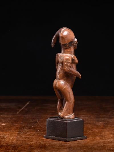 Bwende Standing Statue with scarified body DRC