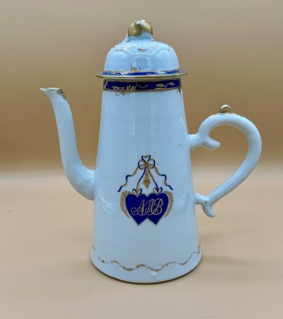 CHINA TRADE LIDDED COFFEE POT