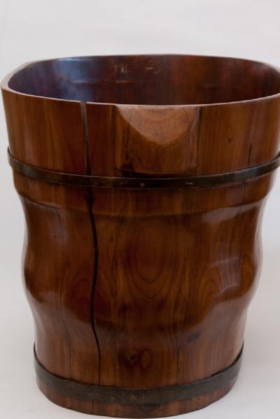 CHINESE METAL BANDED WOODEN BABIES BATH C 1900