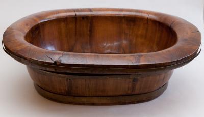 CHINESE METAL BANDED WOODEN BABIES BATH C 1900