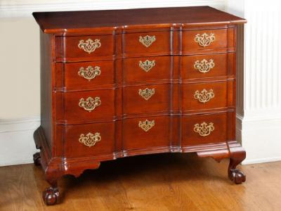 CHIPPENDALE BLOCK FRONT CHEST OF DRAWERS