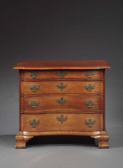 CHIPPENDALE BLOCKED END OXBOW CHEST