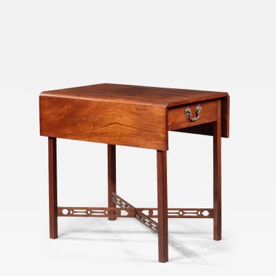 CHIPPENDALE PEMBROKE TABLE WITH PIERCED STRETCHERS