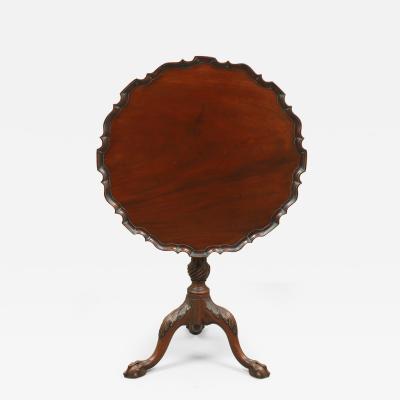 CHIPPENDALE PIE CRUST TEA TABLE