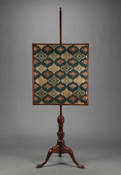 CHIPPENDALE POLESCREEN