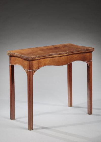 CHIPPENDALE SERPENTINE CARD TABLE