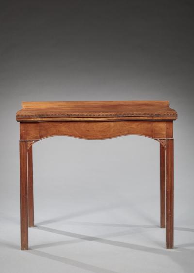 CHIPPENDALE SERPENTINE CARD TABLE