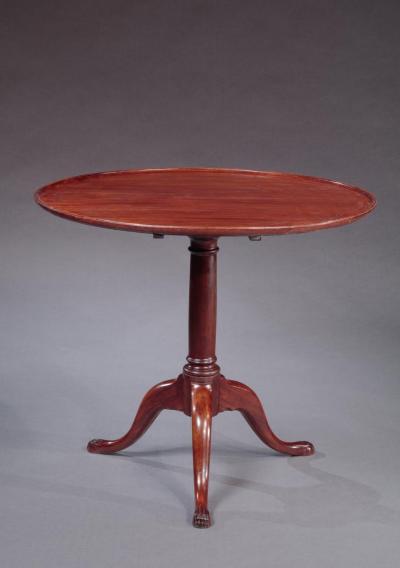 CHIPPENDALE TILT TOP TEA TABLE