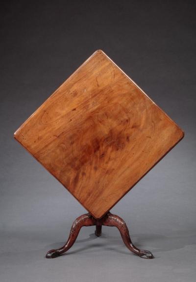 CHIPPENDALE TILT TOP TEA TABLE WITH A SQUARE MOLDED TOP