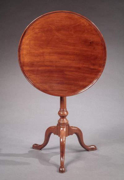 CHIPPENDALE TRIPOD CANDLESTAND