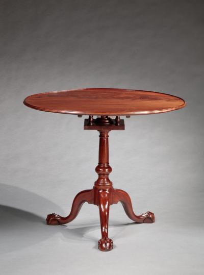 CHIPPENDALE TRIPOD TEA TABLE