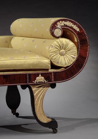 CLASSICAL SCROLL ARM SETTEE