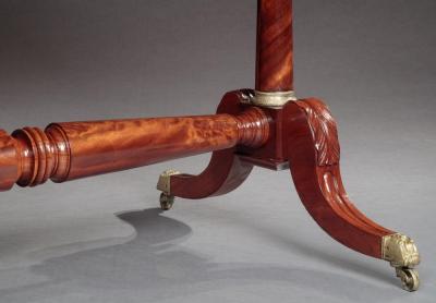 CLASSICAL SOFA TABLE