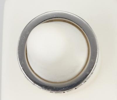 CONTEMPORARY FRENCH CUT DIAMOND BAND