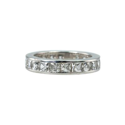 CONTEMPORARY FRENCH CUT DIAMOND BAND