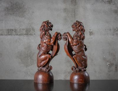 CONTINENTAL CARVED LIONS