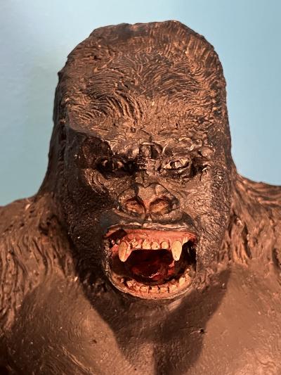 COOL KING KONG STATUE FROM THE 1976 MOVIE