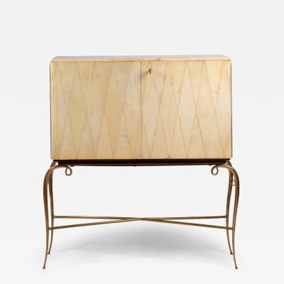 Cabinet bar