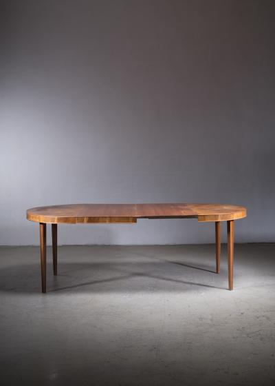 Carl Cederholm Carl Cederholm extending dining table Sweden 1940s