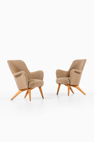 Carl Gustav Hiort af Orn s Carl Gustaf Hiort af Orn s Pair of Easy Chairs in Birch Newly Reupholstered in Wool Fabric 1950s