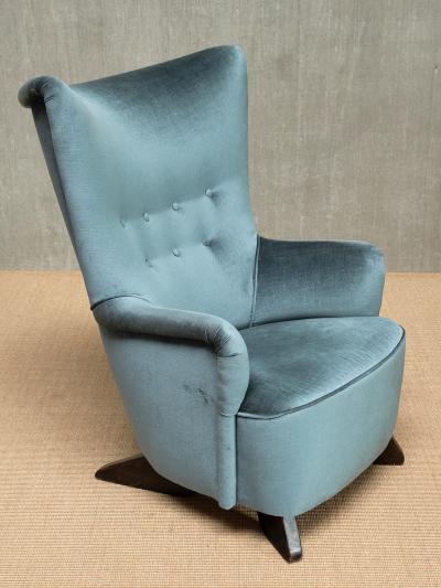 Carl Gustav Hiort af Orn s Carl Gustaf Hiort af Orn s Rare Carl Gustaf Hiort af Orn s Armchair Hiort Tuote Puunveisto Finland 1940s