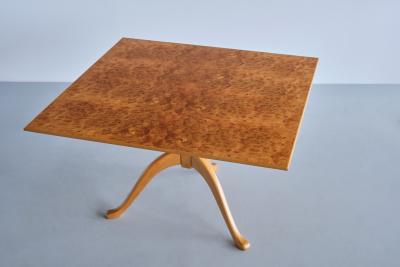 Carl Malmsten Carl Malmsten Berg Three Legged Coffee Table in Burl Elmwood Sweden 1960s