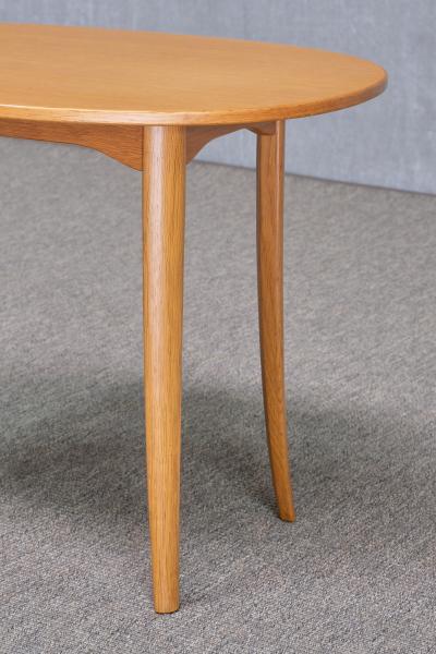 Carl Malmsten Pair of Carl Malmsten Ovalen Side Tables in Oak Carl L fving Sweden 1960s