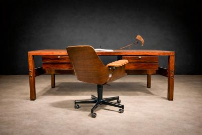 Carlo Fongaro Dinamarquesa Armchair in Rosewood Leather Carlo Fongaro 1970s