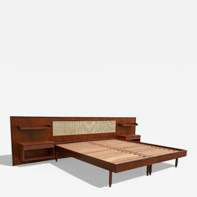Carlo Hauner Bed with Headrest in Rosewood Carlo Hauner for Forma 1950s
