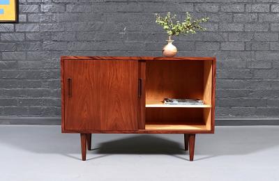 Carlo Jensen Modern Rosewood Credenza by Carlo Jensen for Hundevad Co 