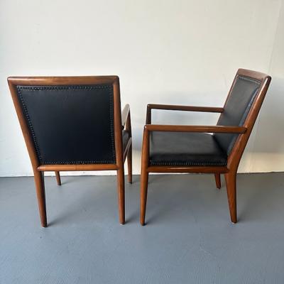 Carlo de Carli Carlo di Carli Can be sold as pairs The walnut framework with tapering and flaring legs and ar