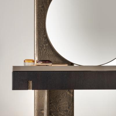 Carlyle Collective Outfit Vanity