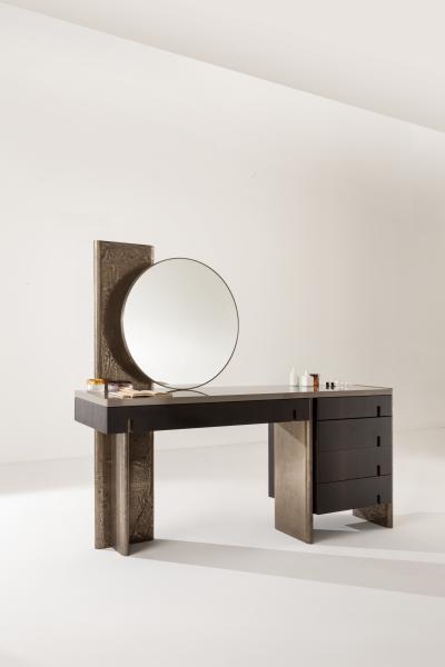 Carlyle Collective Outfit Vanity