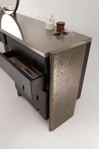 Carlyle Collective Outfit Vanity