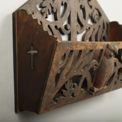 Carved Hanging Wall Pocket