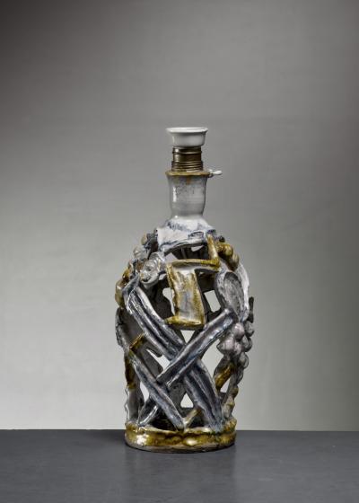 Ceramic table lamp
