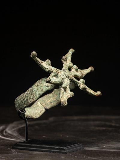 Ceremonial Bracelet debira with six serpent heads torfan Gan People