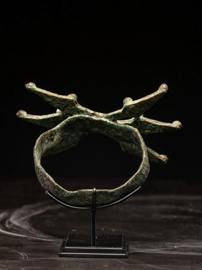 Ceremonial Bracelet debira with six serpent heads torfan Gan People