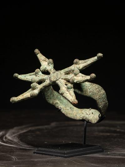 Ceremonial Bracelet debira with six serpent heads torfan Gan People