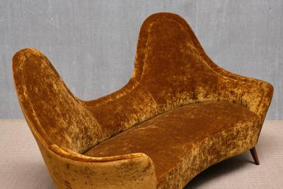 Cesare Lacca Exceptional Curved Cesare Lacca Sofa in Fadini Borghi Velvet Italy 1950s