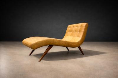 Chaise lounge in Hardwood and Faux Leather Unknown 1960s