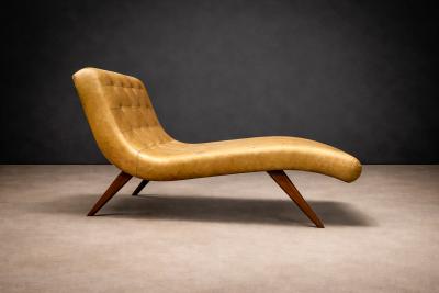 Chaise lounge in Hardwood and Faux Leather Unknown 1960s