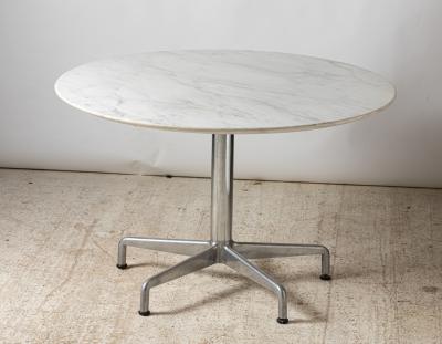 Charles Eames Charles Eames for Knoll round Segmented dining table circa 1964