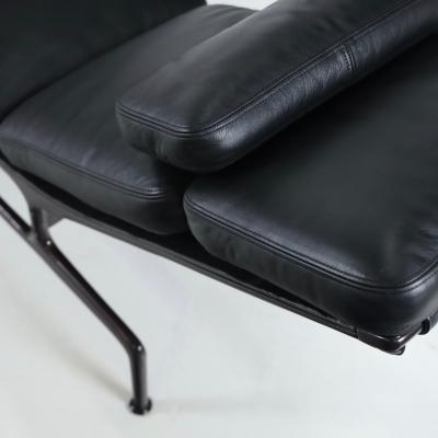 Charles Eames Mid Century Modern Lounge Designed by Charles Eames for Herman Miller