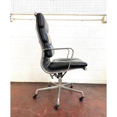 Charles Eames Vintage Charles Eames for Herman Miller Soft Pad Chair