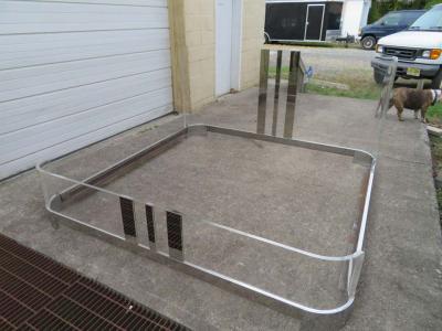 Charles Hollis Jones Excellent Charles Hollis Jones King Size Lucite Waterfall Bed Hollywood Regency