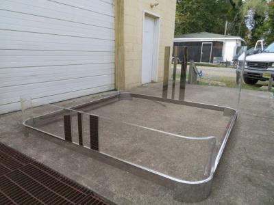 Charles Hollis Jones Excellent Charles Hollis Jones King Size Lucite Waterfall Bed Hollywood Regency